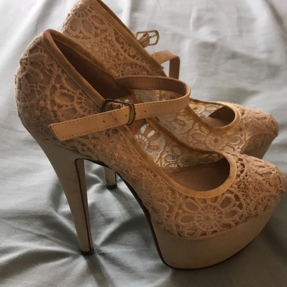 Heels - Picture 2 of 3